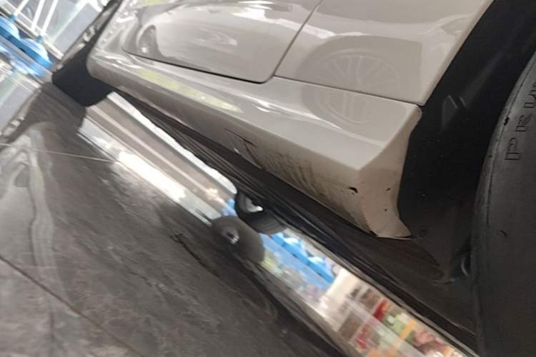 Used Mercedes-Benz E-Class 2020 E 260 Coupe Right Side Sill