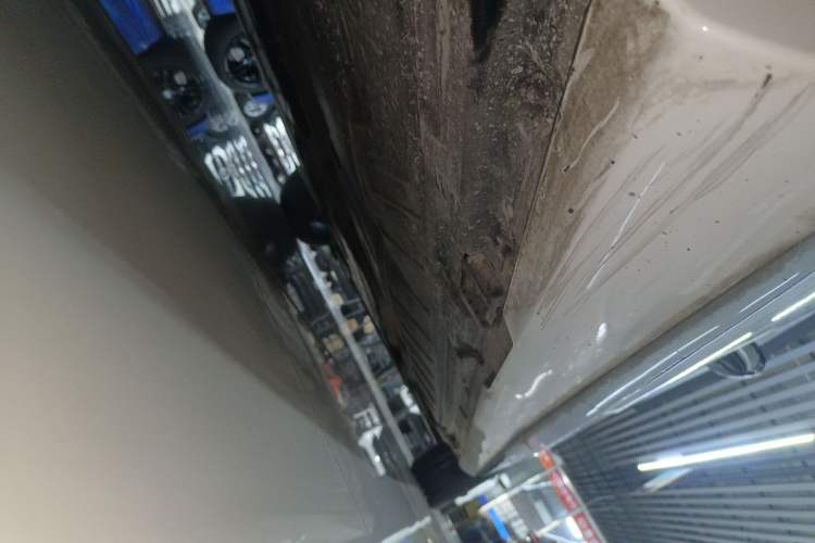Used Mercedes-Benz E-Class 2020 Facelift E 260 L Sport Edition Right Side Sill