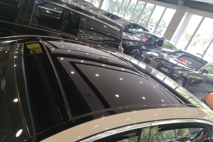 Used Mercedes-Benz E-Class 2020 E 300 L Sporty and Stylish Model Roof