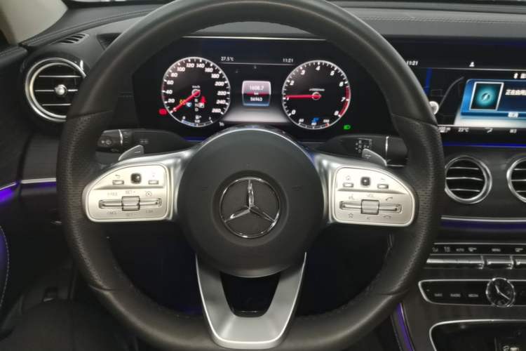 Used Mercedes-Benz E-Class 2020 Restyled E 300 L Sporty and Stylish Edition Steering Wheel