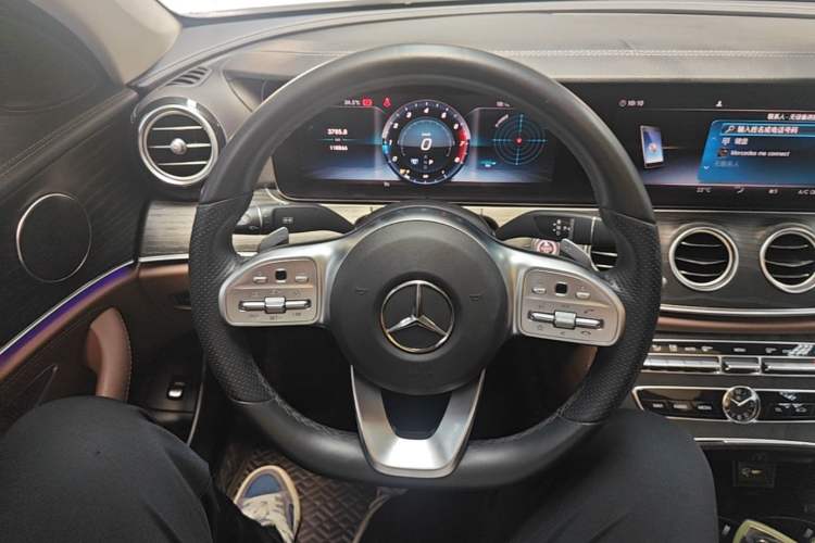 Used Mercedes-Benz E-Class 2020 Restyled E 300 L Sporty and Stylish Edition Steering Wheel