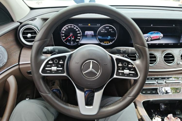 Used Mercedes-Benz E-Class 2020 Restyled E 300 L Exclusive Edition Steering Wheel