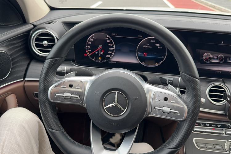 Used Mercedes-Benz E-Class 2020 Restyled E 300 L Sporty and Stylish Edition Steering Wheel