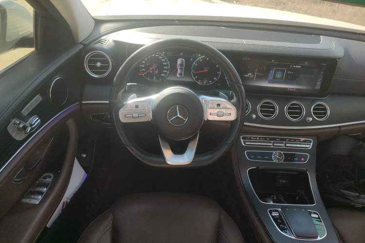 Used Mercedes-Benz E-Class 2020 Restyled E 300 L Sporty and Stylish Edition Steering Wheel