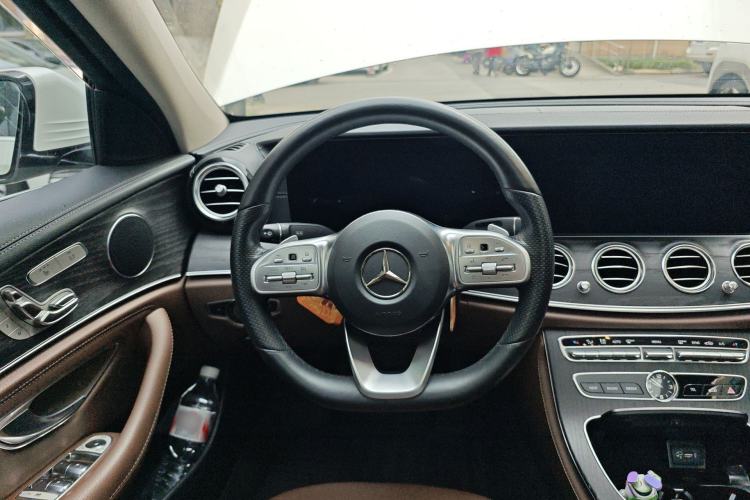 Used Mercedes-Benz E-Class 2020 Restyled E 300 L Sporty and Stylish Edition Steering Wheel