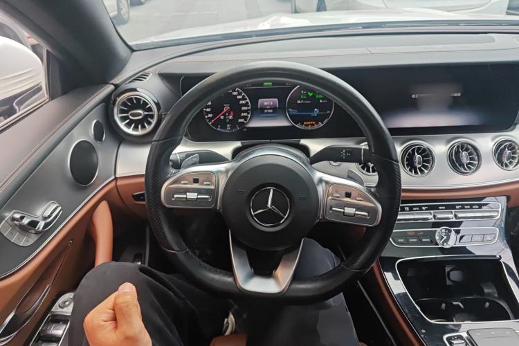 Used Mercedes-Benz E-Class 2020 E 260 4MATIC Coupe Steering Wheel