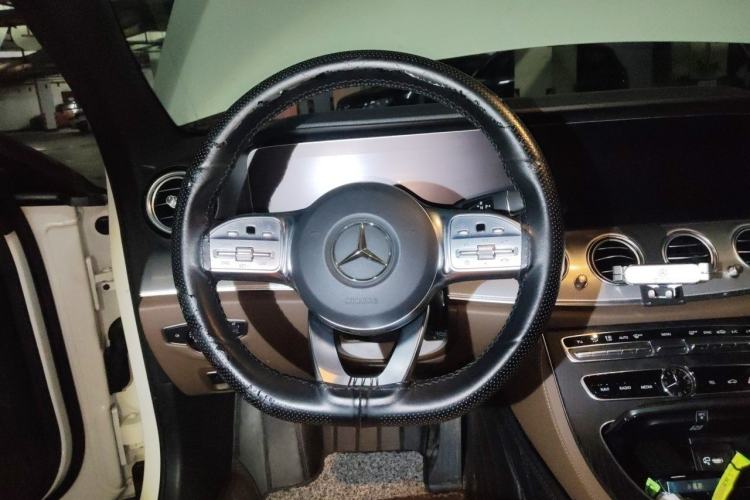 Used Mercedes-Benz E-Class 2020 E 260 Sport Edition 4MATIC Steering Wheel