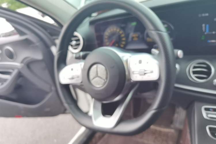 Used Mercedes-Benz E-Class 2020 Facelift E 260 L Sport Edition Steering Wheel