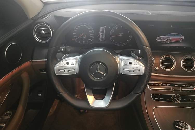 Used Mercedes-Benz E-Class 2020 Restyled E 300 L Sporty and Stylish Edition Steering Wheel