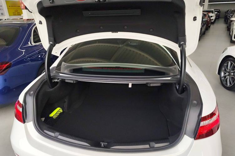 Used Mercedes-Benz E-Class 2020 E 260 Coupe Trunk