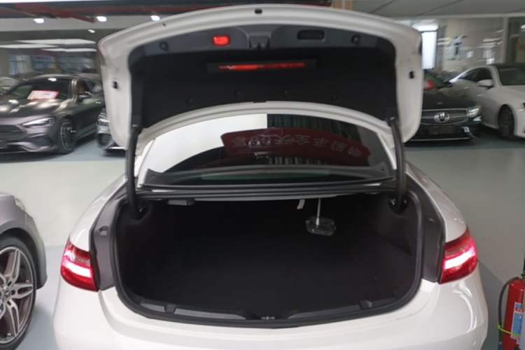Used Mercedes-Benz E-Class 2020 E 260 Coupe Trunk