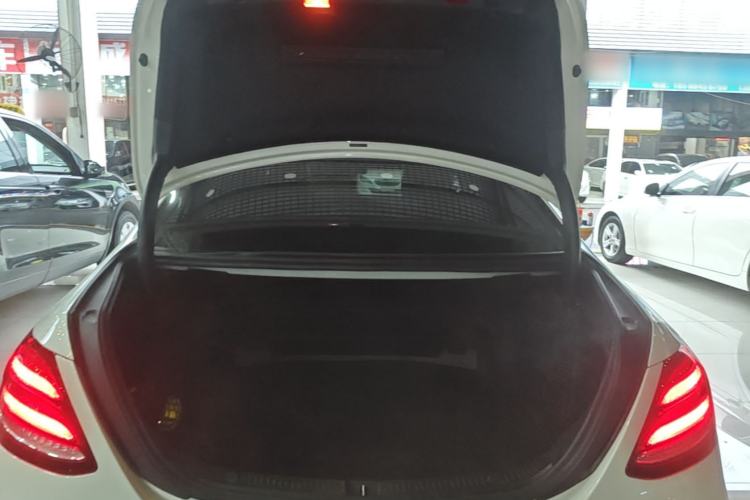 Used Mercedes-Benz E-Class 2020 E 300 L Sport Luxury Edition Trunk
