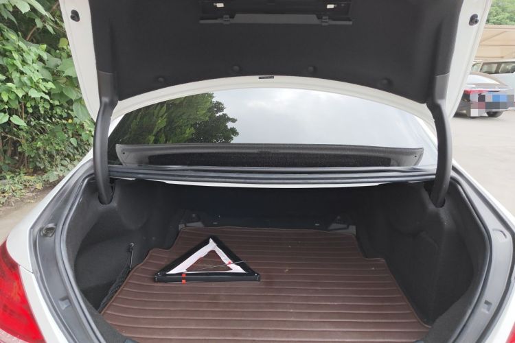 Used Mercedes-Benz E-Class 2020 E 260 Sport Edition Trunk