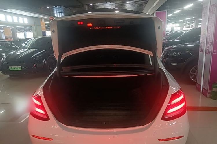 Used Mercedes-Benz E-Class 2020 E 260 Sport Edition Trunk