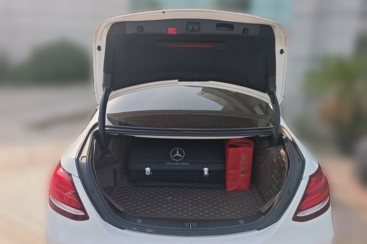 Used Mercedes-Benz E-Class 2020 Facelift E 300 L Stylish Edition Trunk