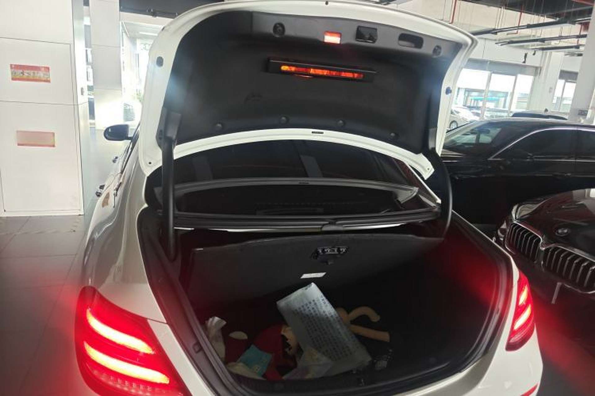 Used Mercedes-Benz E-Class 2020 Restyled E 300 L Sporty and Stylish Edition Trunk