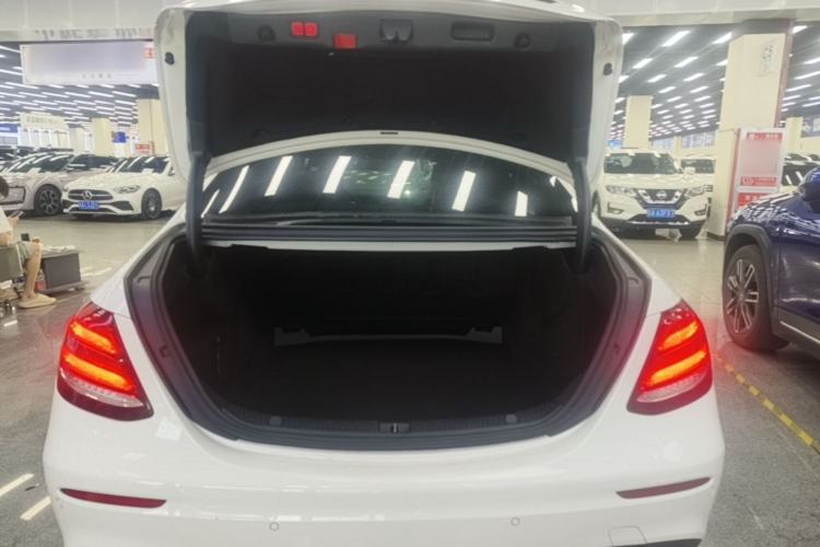 Used Mercedes-Benz E-Class 2020 Restyled E 300 L Sporty and Stylish Edition Trunk