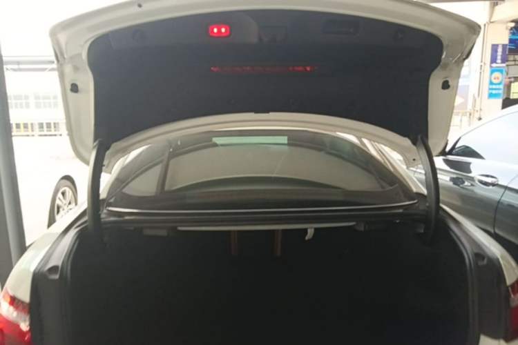 Used Mercedes-Benz E-Class 2020 E 260 Coupe Trunk