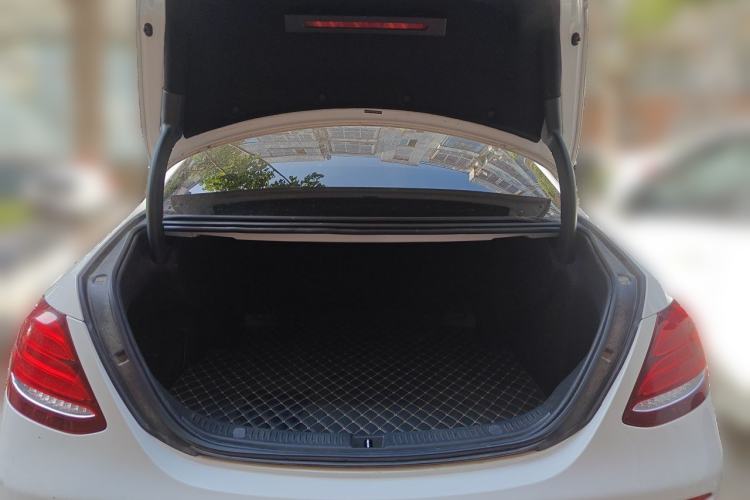 Used Mercedes-Benz E-Class 2020 Facelift E 260 Sport Edition Trunk