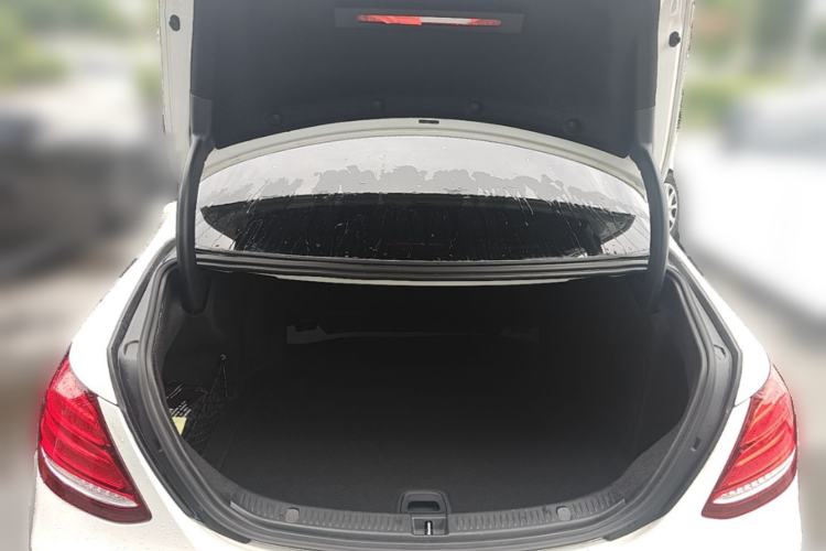 Used Mercedes-Benz E-Class 2020 Restyled E 300 L Sporty and Stylish Edition Trunk