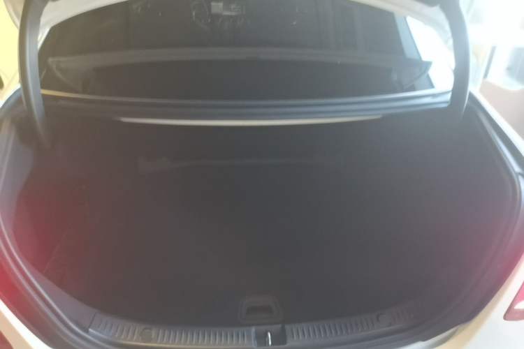 Used Mercedes-Benz E-Class 2020 Restyled E 300 L Sport Exclusive Edition Trunk