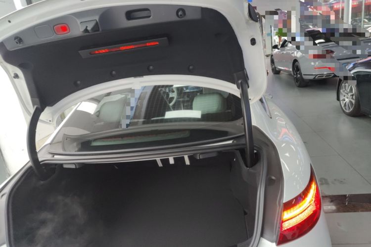 Used Mercedes-Benz E-Class 2020 E 260 Coupe Trunk