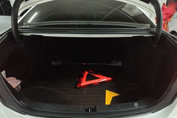 Used Mercedes-Benz E-Class 2020 Facelift E 260 Sport Edition Trunk