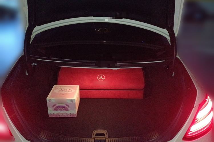 Used Mercedes-Benz E-Class 2020 E 300 L Sporty and Stylish Model Trunk