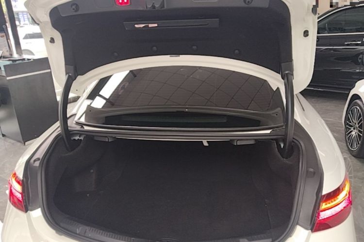 Used Mercedes-Benz E-Class 2020 E 260 Coupe Trunk