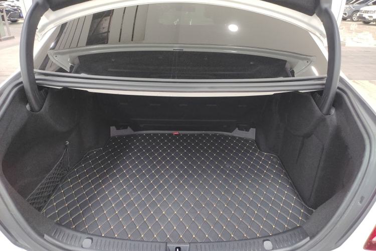 Used Mercedes-Benz E-Class 2020 Restyled E 300 L Sporty and Stylish Edition Trunk