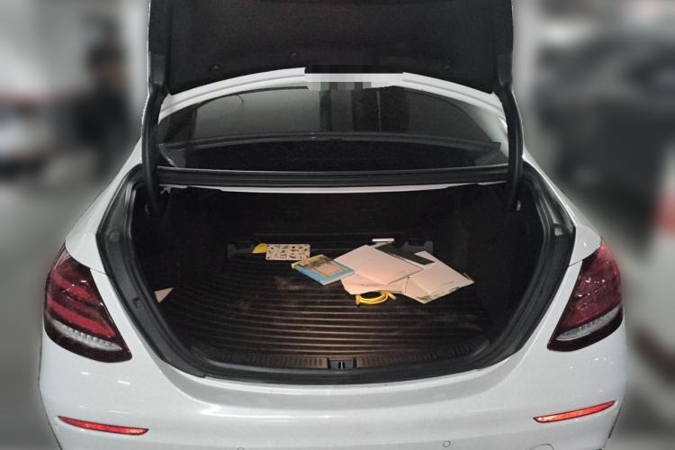 Used Mercedes-Benz E-Class 2020 Restyled E 300 L Sporty and Stylish Edition Trunk