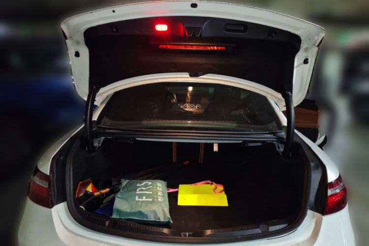 Used Mercedes-Benz E-Class 2020 E 260 Coupe Trunk