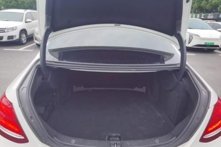 Used Mercedes-Benz E-Class 2020 Facelift E 260 L Sport Edition Trunk