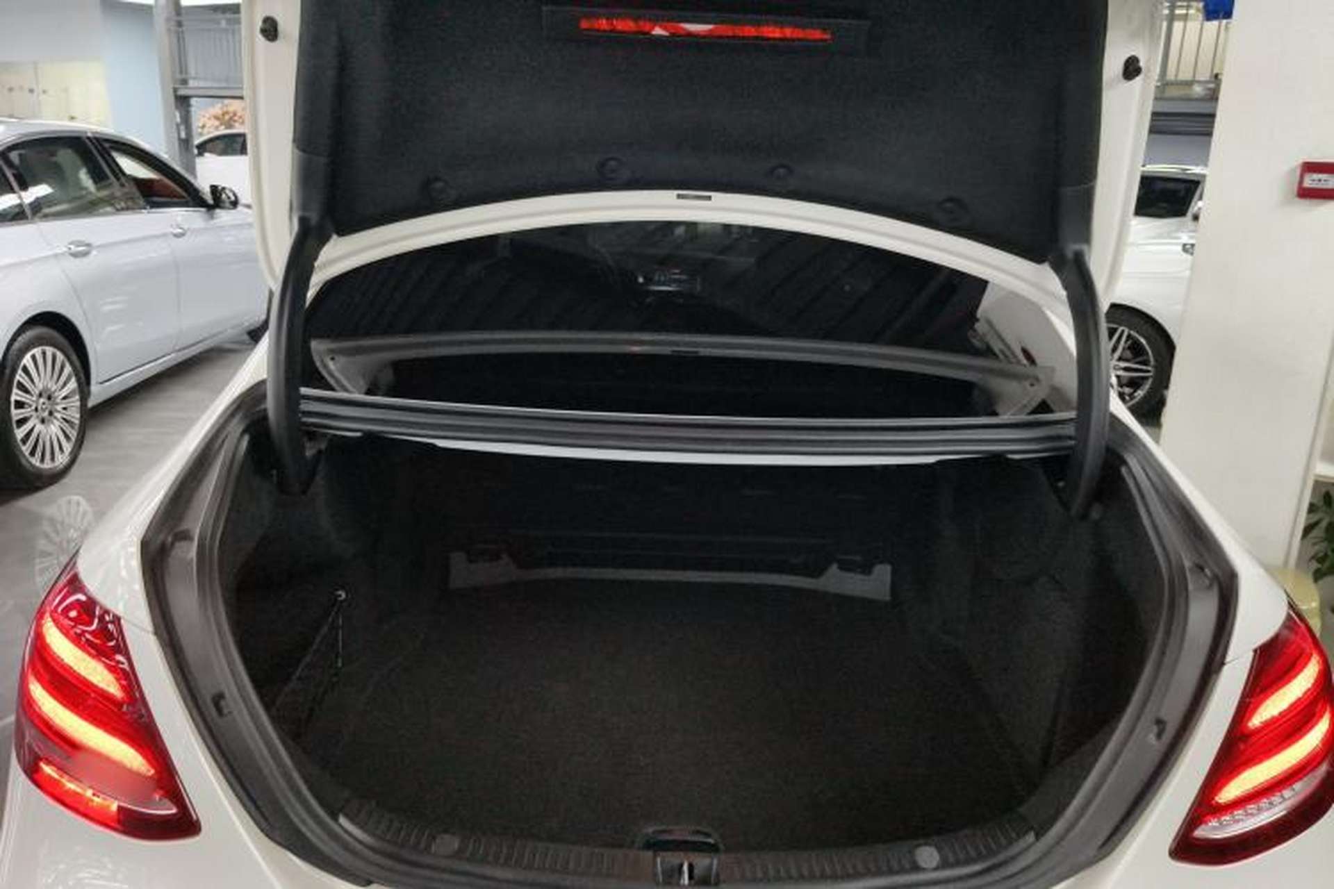 Used Mercedes-Benz E-Class 2020 E 300 L Sport Luxury Edition Trunk