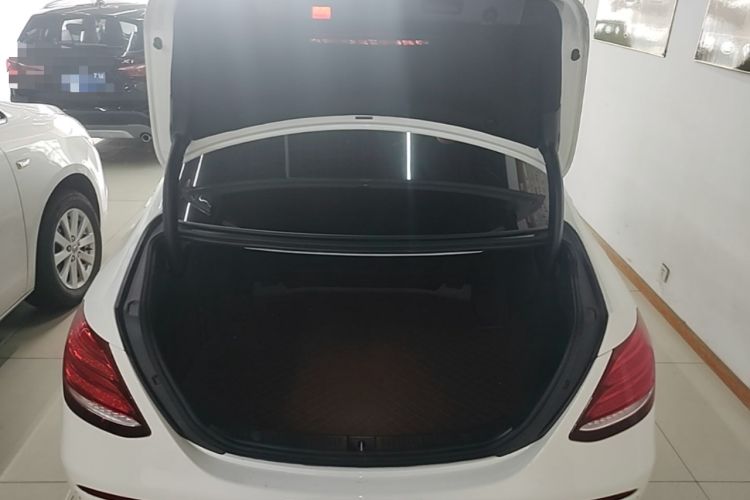 Used Mercedes-Benz E-Class 2020 Restyled E 300 L Sporty and Stylish Edition Trunk