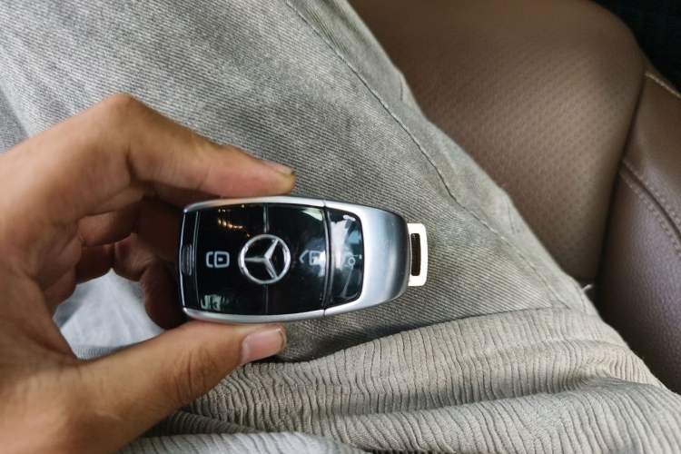 Used Mercedes-Benz E-Class 2020 Restyled E 300 L Sporty and Stylish Edition Vehicle Key