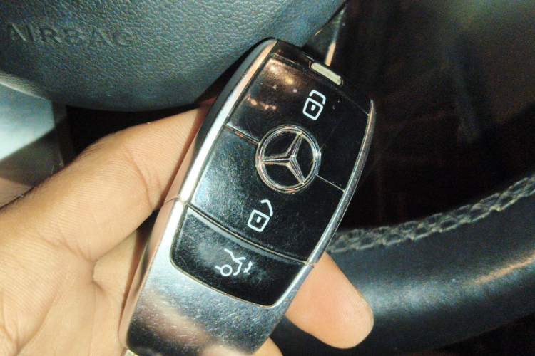 Used Mercedes-Benz E-Class 2020 E 260 Sport Edition Vehicle Key