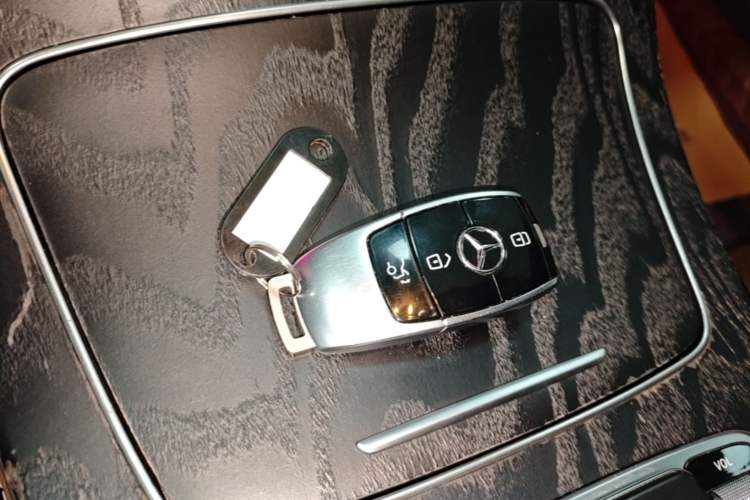 Used Mercedes-Benz E-Class 2020 E 260 Sport Edition Vehicle Key