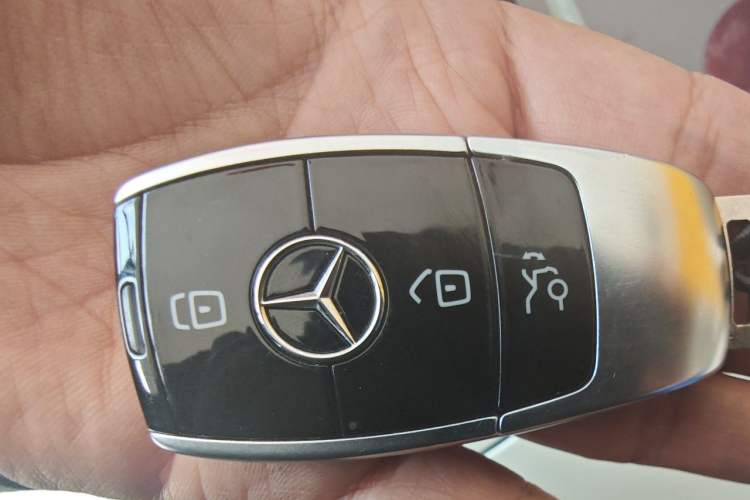 Used Mercedes-Benz E-Class 2020 E 300 L Sporty and Stylish Model Vehicle Key