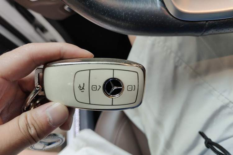 Used Mercedes-Benz E-Class 2020 Facelift E 260 Sport Edition Vehicle Key