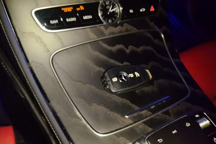 Used Mercedes-Benz E-Class 2020 E 260 Coupe Vehicle Key