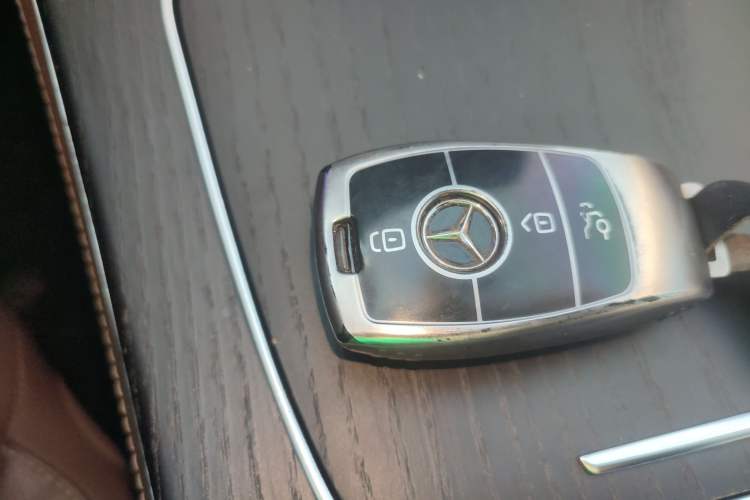 Used Mercedes-Benz E-Class 2020 Restyled E 300 L Sporty and Stylish Edition Vehicle Key