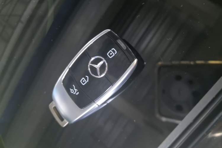 Used Mercedes-Benz E-Class 2020 Facelift E 260 L Sport Edition Vehicle Key