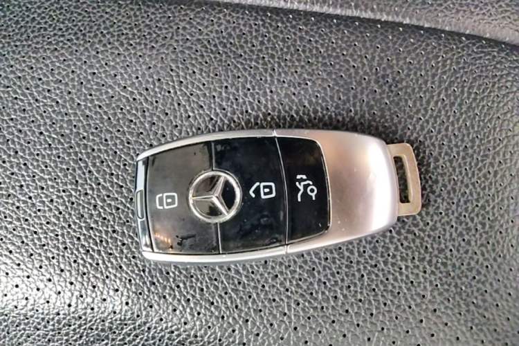Used Mercedes-Benz E-Class 2020 Facelift E 260 L Sport Edition Vehicle Key