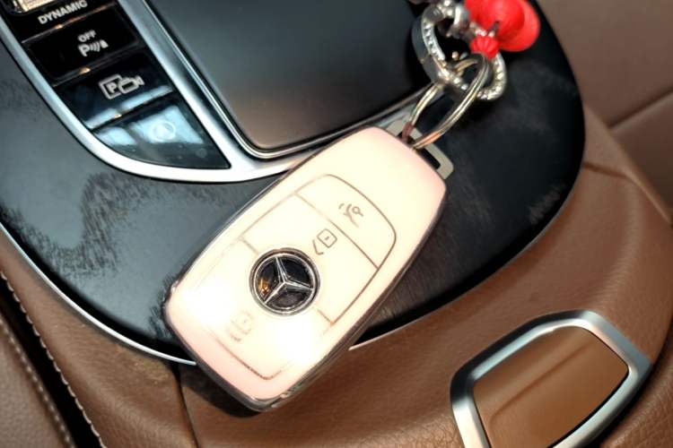 Used Mercedes-Benz E-Class 2020 Restyled E 300 L Exclusive Edition Vehicle Key