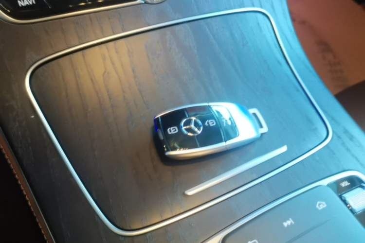 Used Mercedes-Benz E-Class 2020 Restyled E 300 L Sport Exclusive Edition Vehicle Key