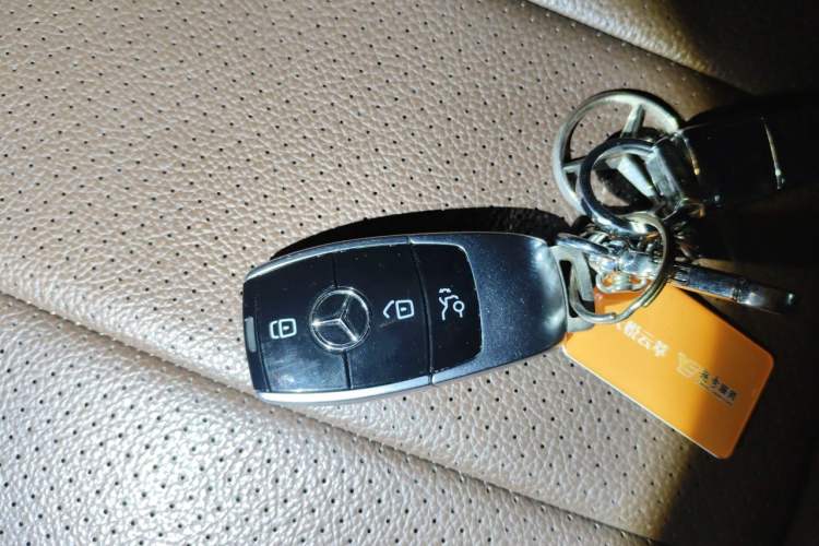 Used Mercedes-Benz E-Class 2020 Restyled E 300 L Sporty and Stylish Edition Vehicle Key