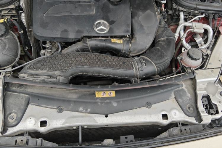 Used Mercedes-Benz E-Class 2020 E 260 Coupe Engine Bay