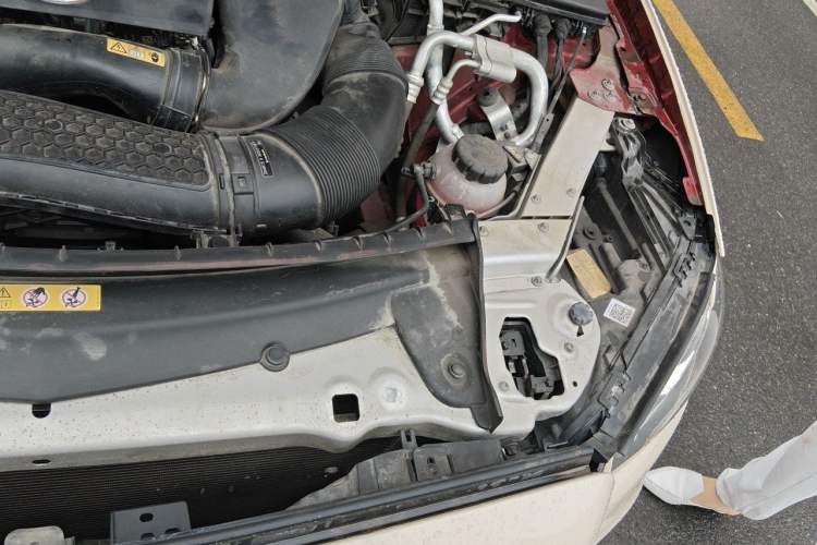 Used Mercedes-Benz E-Class 2020 E 260 Coupe Engine Bay Left