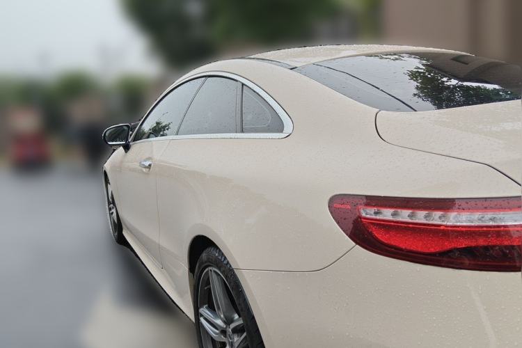 Used Mercedes-Benz E-Class 2020 E 260 Coupe Rear Left 45 Deg